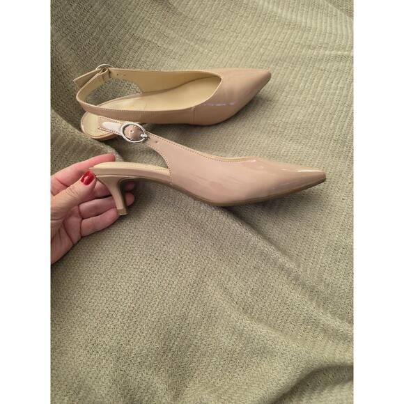 Liz Claiborne Women Quebec Nude "Patent Look" Slingback Shoes 6M Kitten Heel - Picture 3 of 6